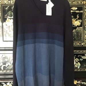 Calvin Klein sweater - L13
